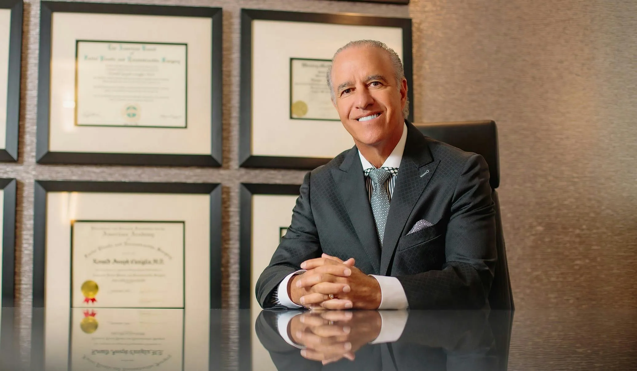 Ronald Caniglia, deep plane facelift surgeon in Scottsdale, USA