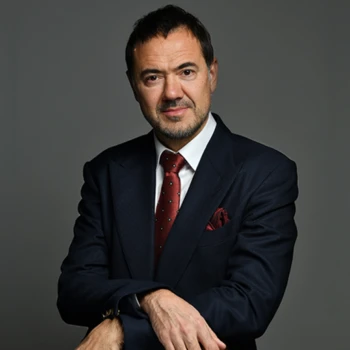 Dr. Tunç Tiryaki, Deep-Plane-Facelift-Chirurg in Istanbul, Türkei