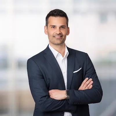 Dr. Emmanouil Nichlos