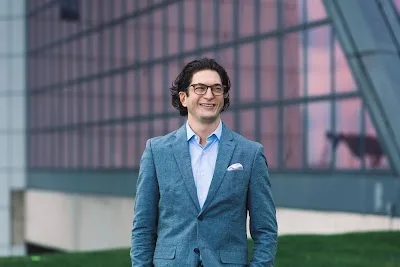 Dr. Jonathan Frankel