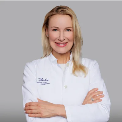 Dr. Julia Berkei