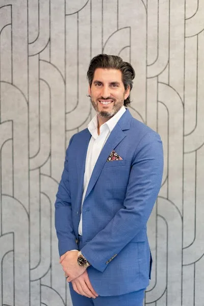 Dr. Nicholas Karter