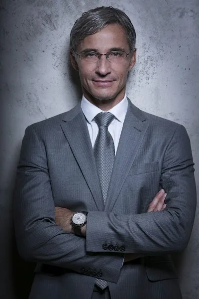Dr. Roman Kufa